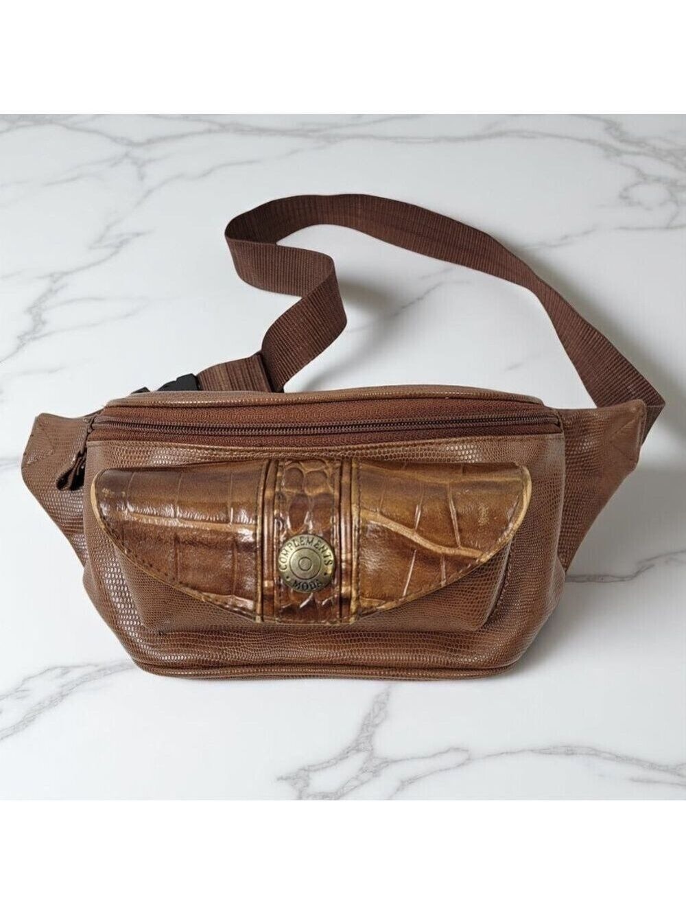Vintage Complements Moda Brown Faux Croc Fanny Pack – Glasses Case Pocket